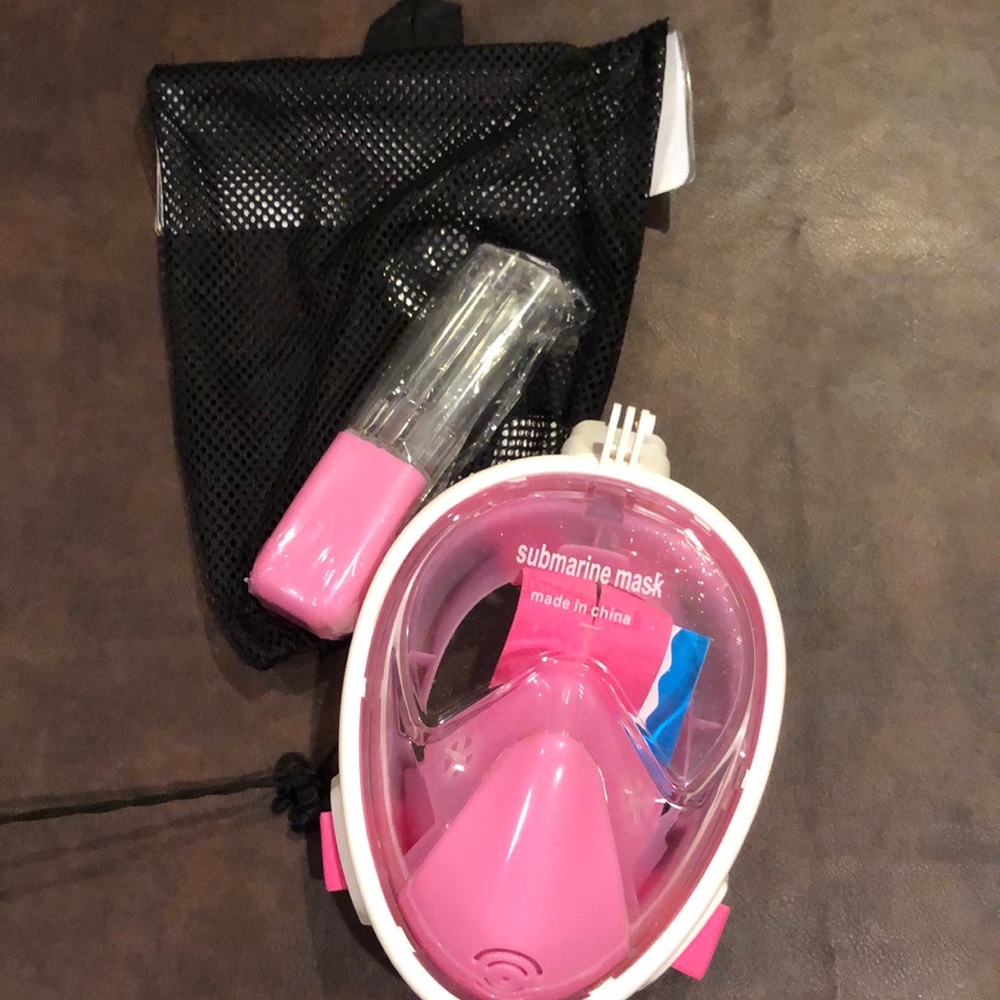 Never used girls snorkeling mask